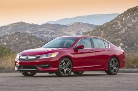 В США стартуют продажи обновленного седана Honda Accord 